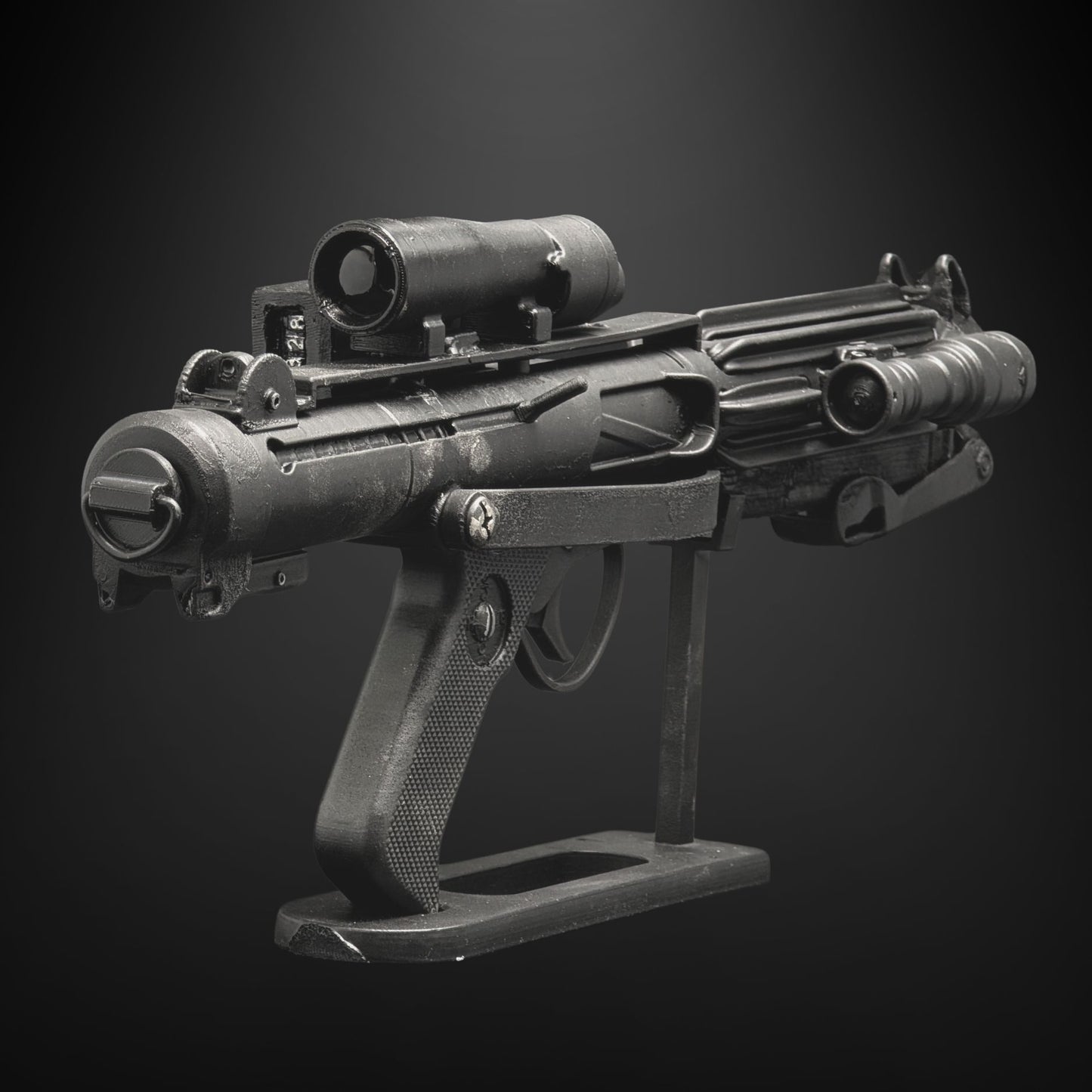 Star Wars: E-11 Blaster - Ready to Display